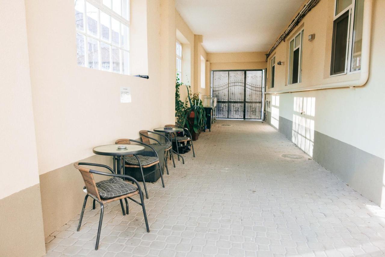 Neva Apartments Fagaras Luaran gambar