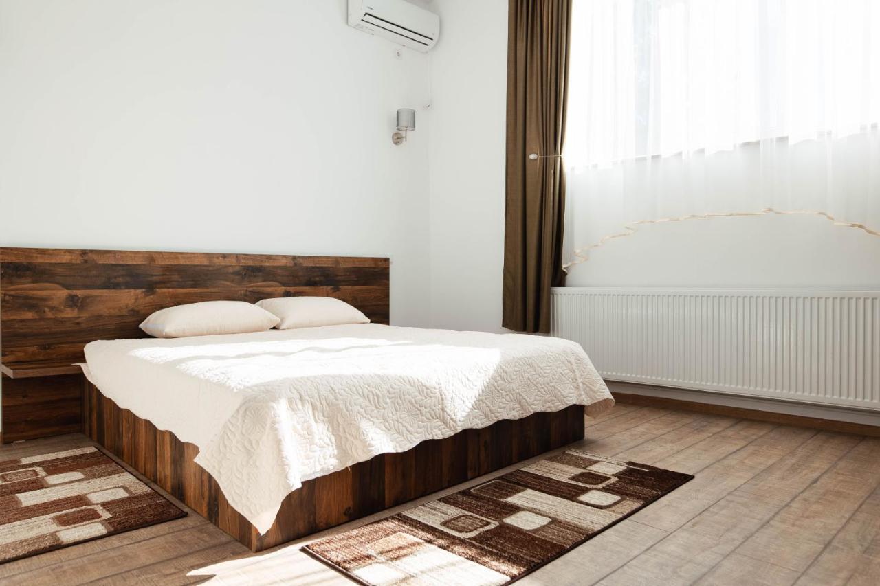 Neva Apartments Fagaras Luaran gambar