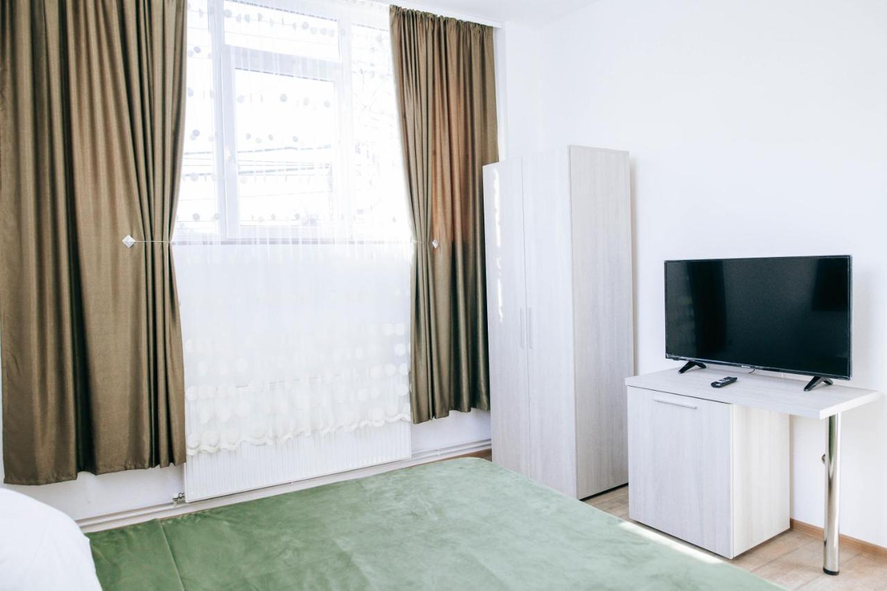 Neva Apartments Fagaras Luaran gambar