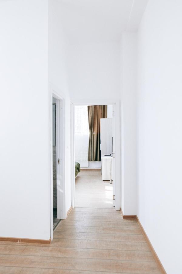 Neva Apartments Fagaras Luaran gambar