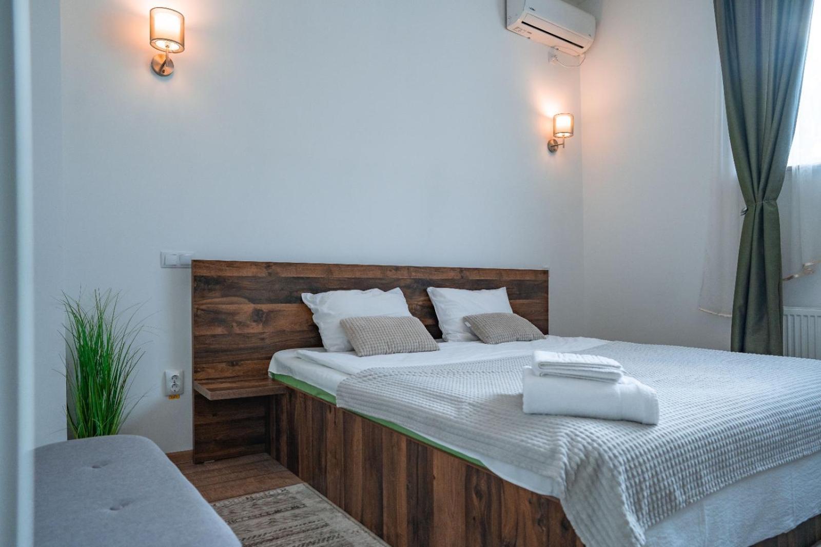 Neva Apartments Fagaras Luaran gambar