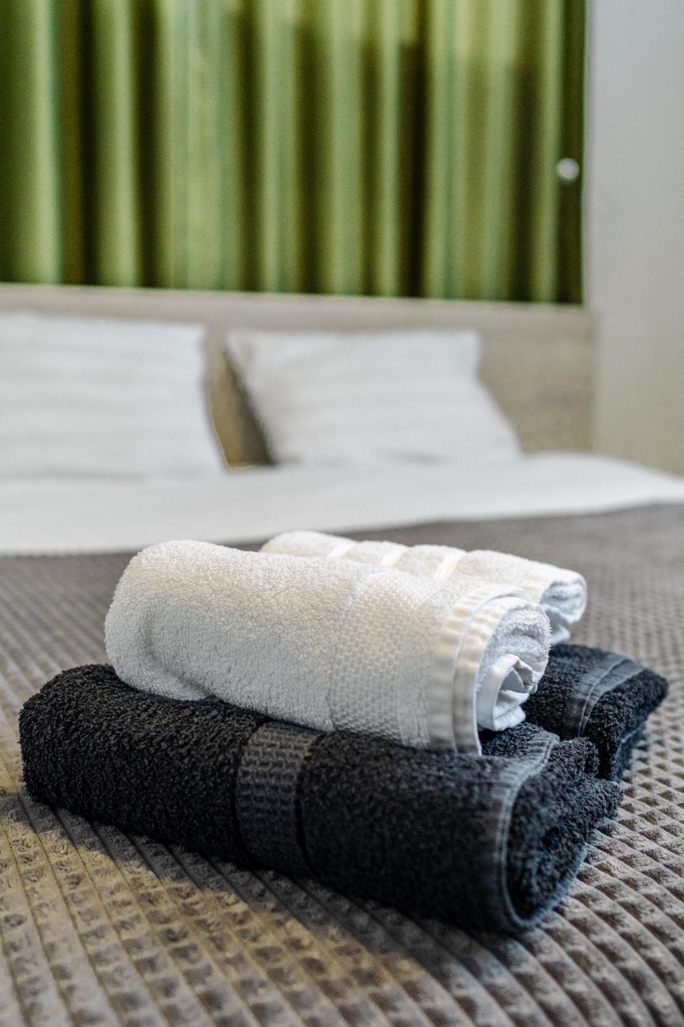 Neva Apartments Fagaras Luaran gambar